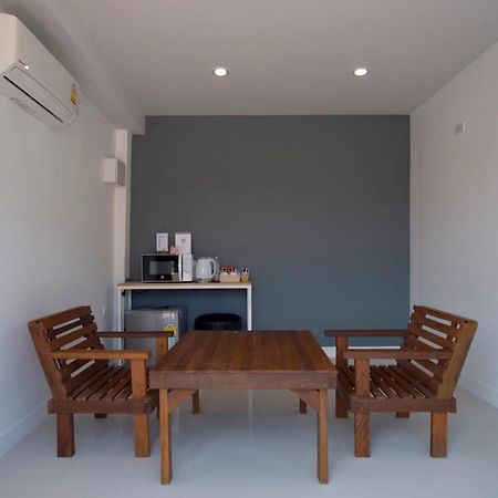 Hotel Bhive Nakhon Phanom Exterior foto